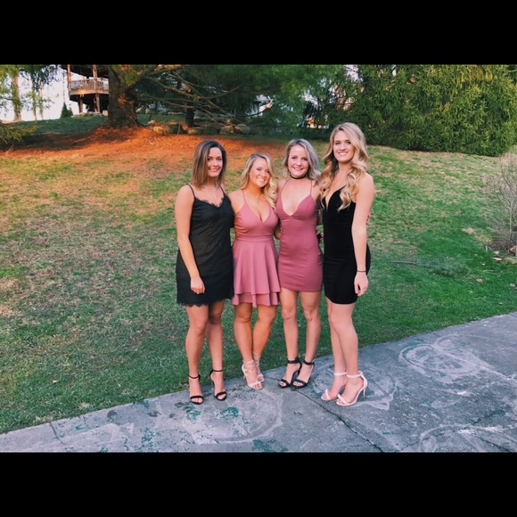 Cross back maroon dress - Picture 5 of 5